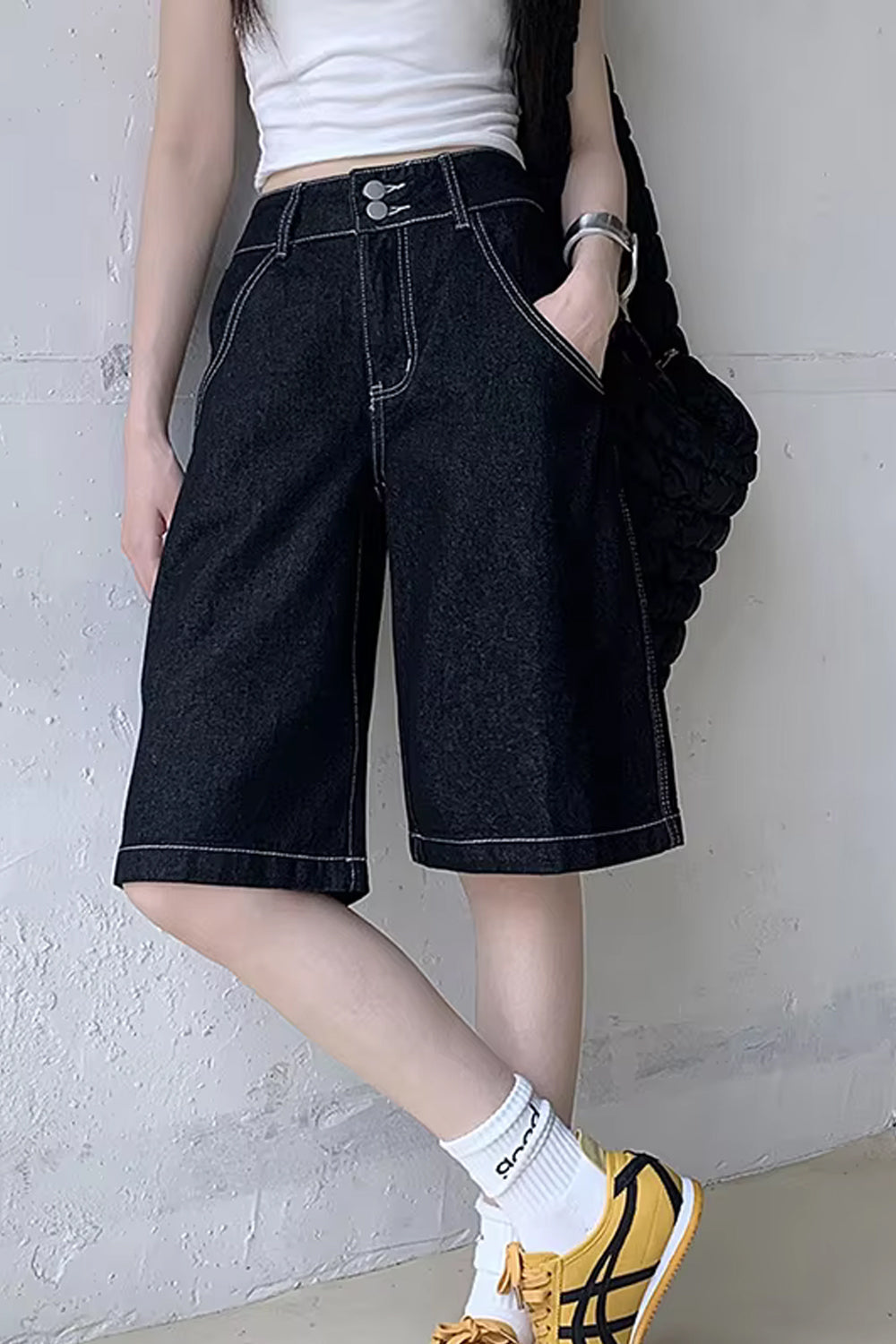 Loose Retro Black Color Jeans Shorts