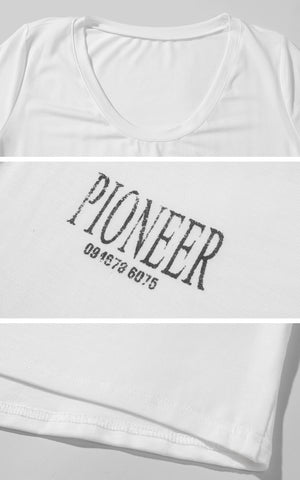 Scoop Neck Graphic Tee Slim Fit