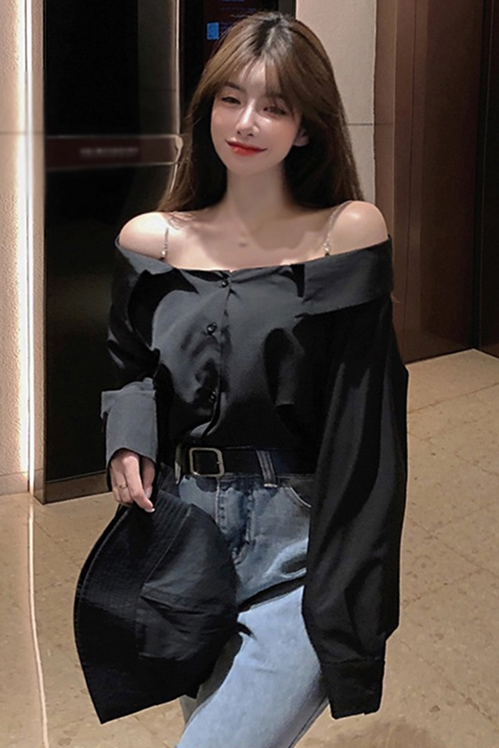 Sexy schulterfreie Bluse mit schrägem Kragen 
