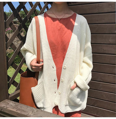 Loose V-Neck Knitted Slim Sweater