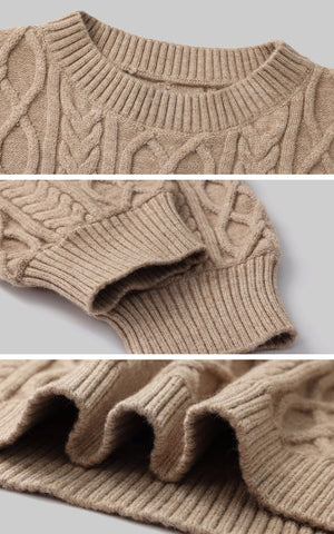 Oversized Knitwear Set with Scar