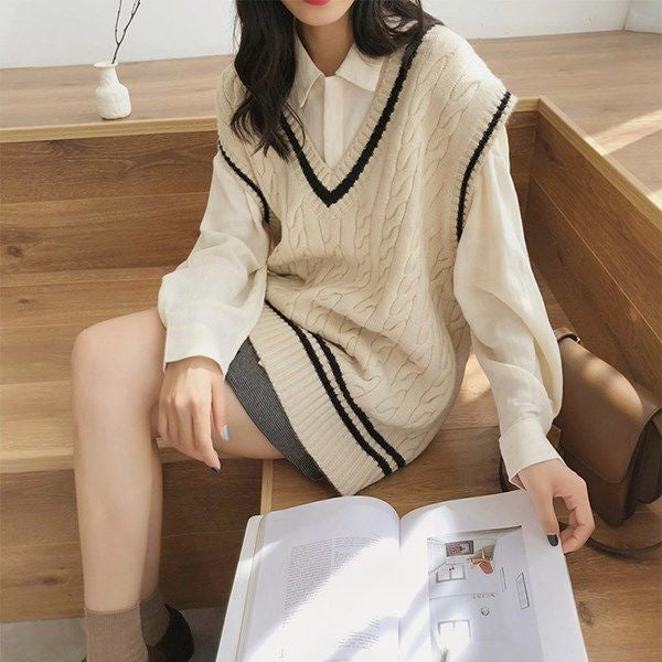 Retro Knitted V-Neck Sleeveless Vest Sweater