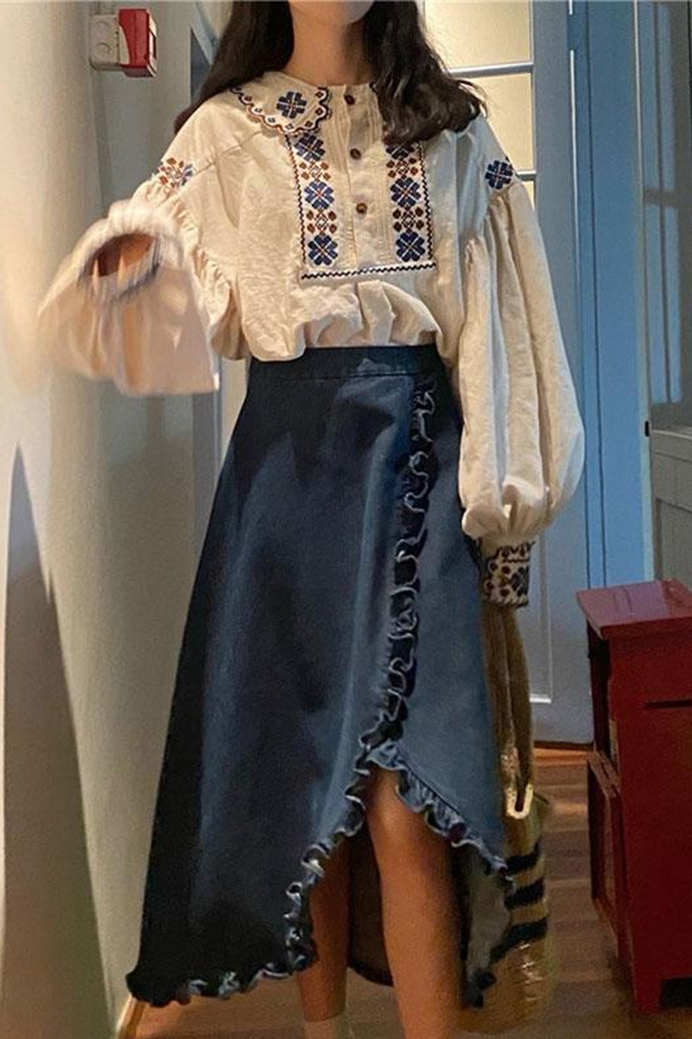 Langärmliges Retro-Bluse-Shirt mit Stickerei 