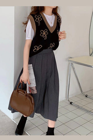 Flower V-Neck Knitted Vest Sweater