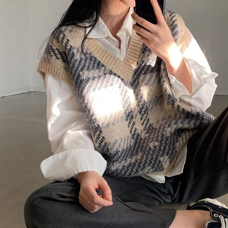 V-Neck Retro Plaid Sleeveless Knitted Sweater