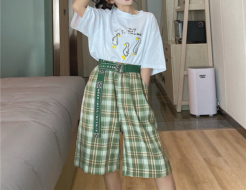 Knee Length Plaid Style Short Pants