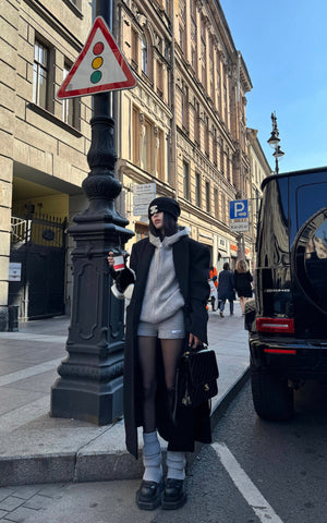 Oversized Hoodie & Shorts Set - Streetwear-Inspired Design