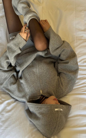 Oversized Hoodie & Shorts Set - Streetwear-Inspired Design