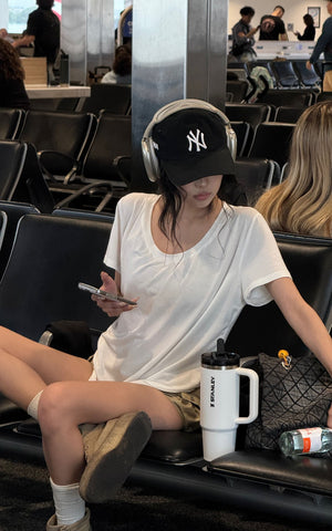 Scoop Neck Graphic Tee Slim Fit