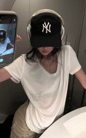 Scoop Neck Graphic Tee Slim Fit