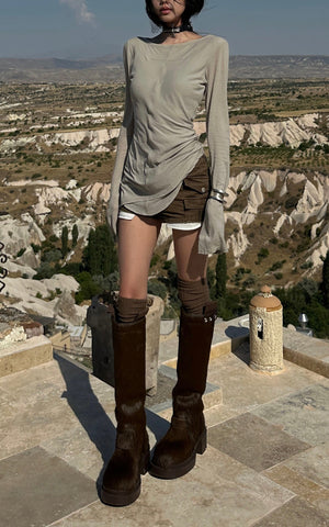 Low-Rise Cargo Shorts with Distressed Hem and Inner Layer Detail