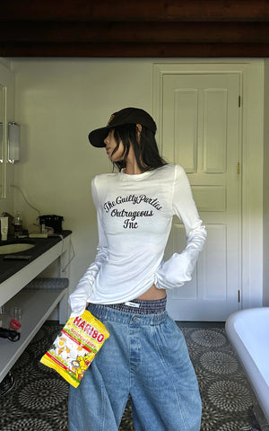 Graphic Long Sleeve Tee with Slim Fit and Streetwear Edge