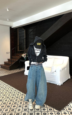 Cropped Hoodie Minimal Streetwear Pullover with Graphic Back Print