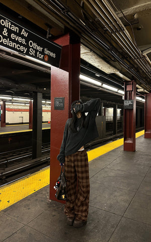 021 Knit Sweater & Graphic Beanie Set