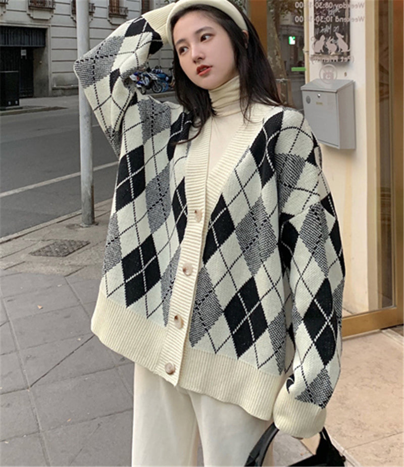 Argyle Pattern White Color Block Cardigan Sweater