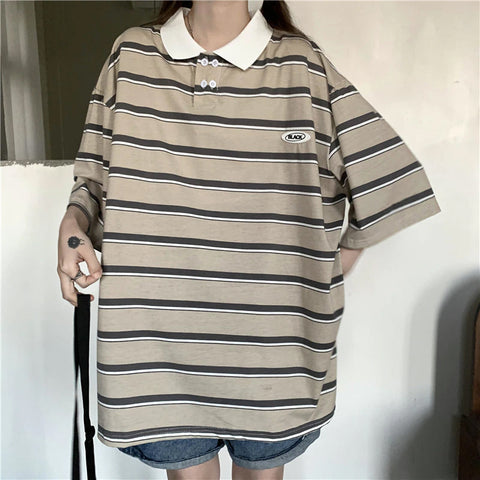 Camisa de cuello polo de rayas sueltas de colores 