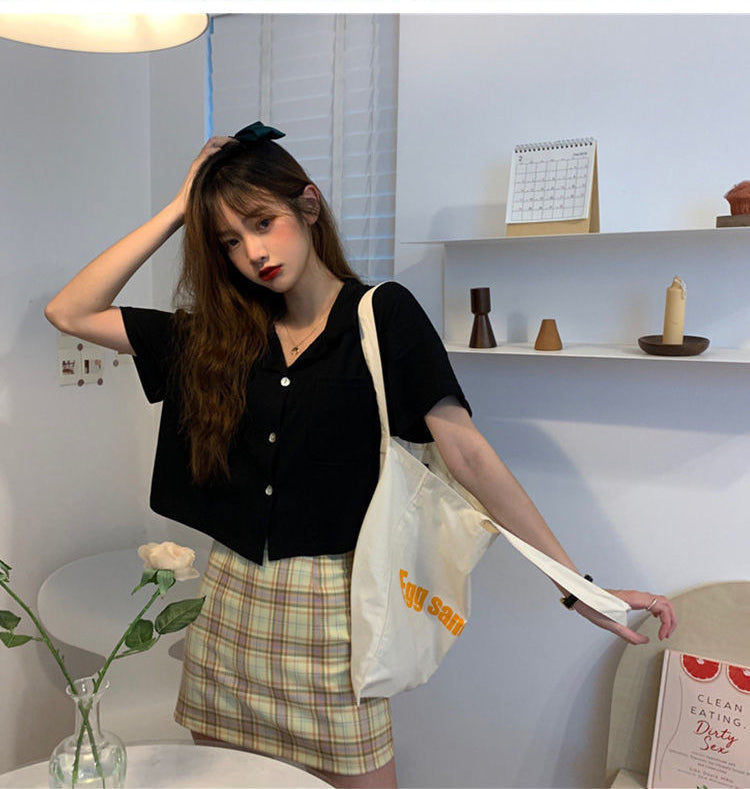 Camisa corta, sencilla y dulce con bolsillos 