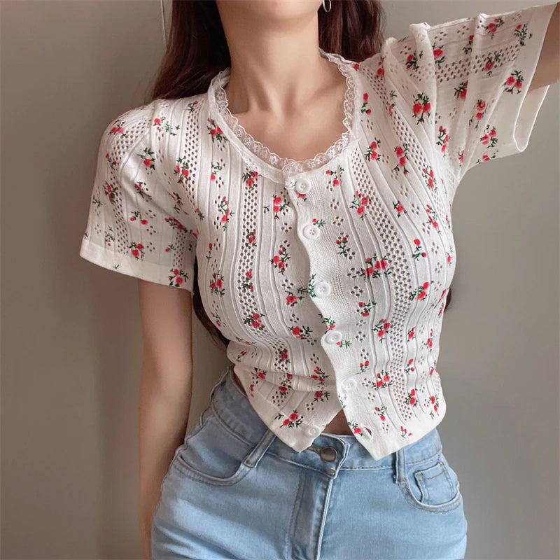 Camisa informal de punto ajustada con estampado de flores 