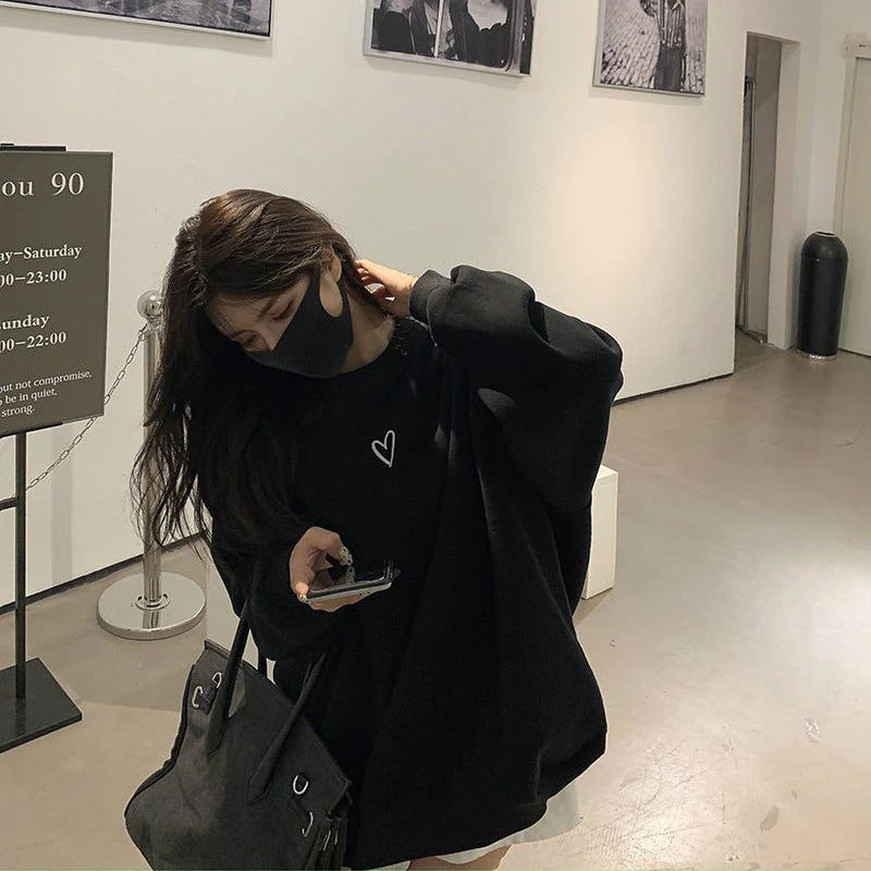 Long Sleeve O-Neck Love Sweatshirt