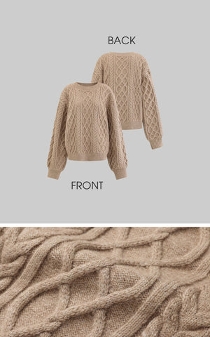 Oversized Knitwear Set with Scar