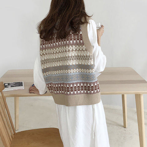 Apricot Color Argyle Pattern Sleeveless Knitted Vest Sweater