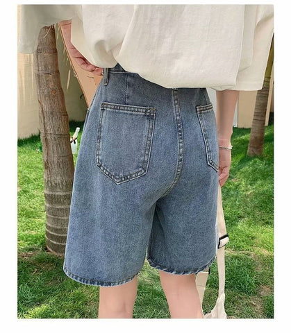 Lockere Jeansshorts mit hoher Taille 