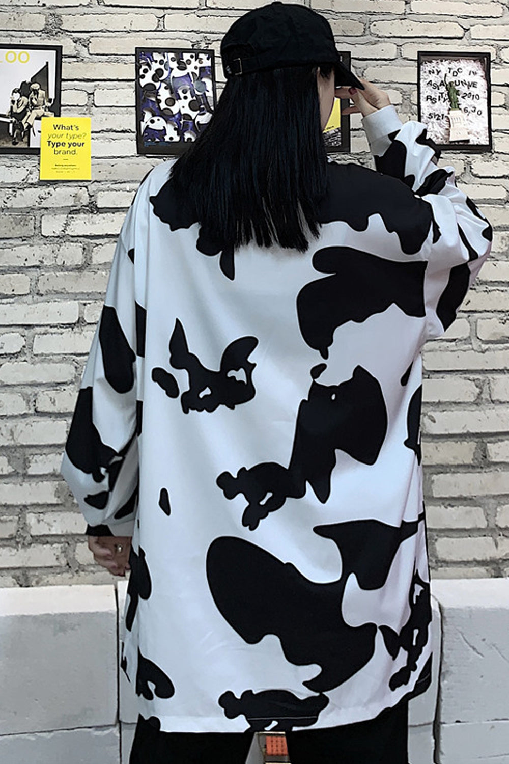 Camisa holgada de manga larga con estampado de leche de vaca