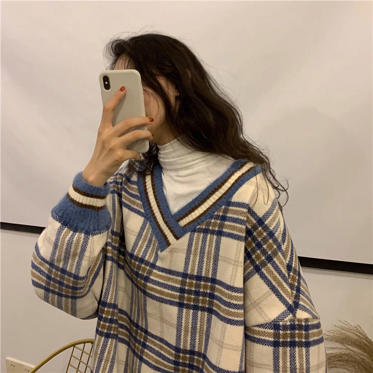 Elegant Chic Plaid V-Neck Sweater