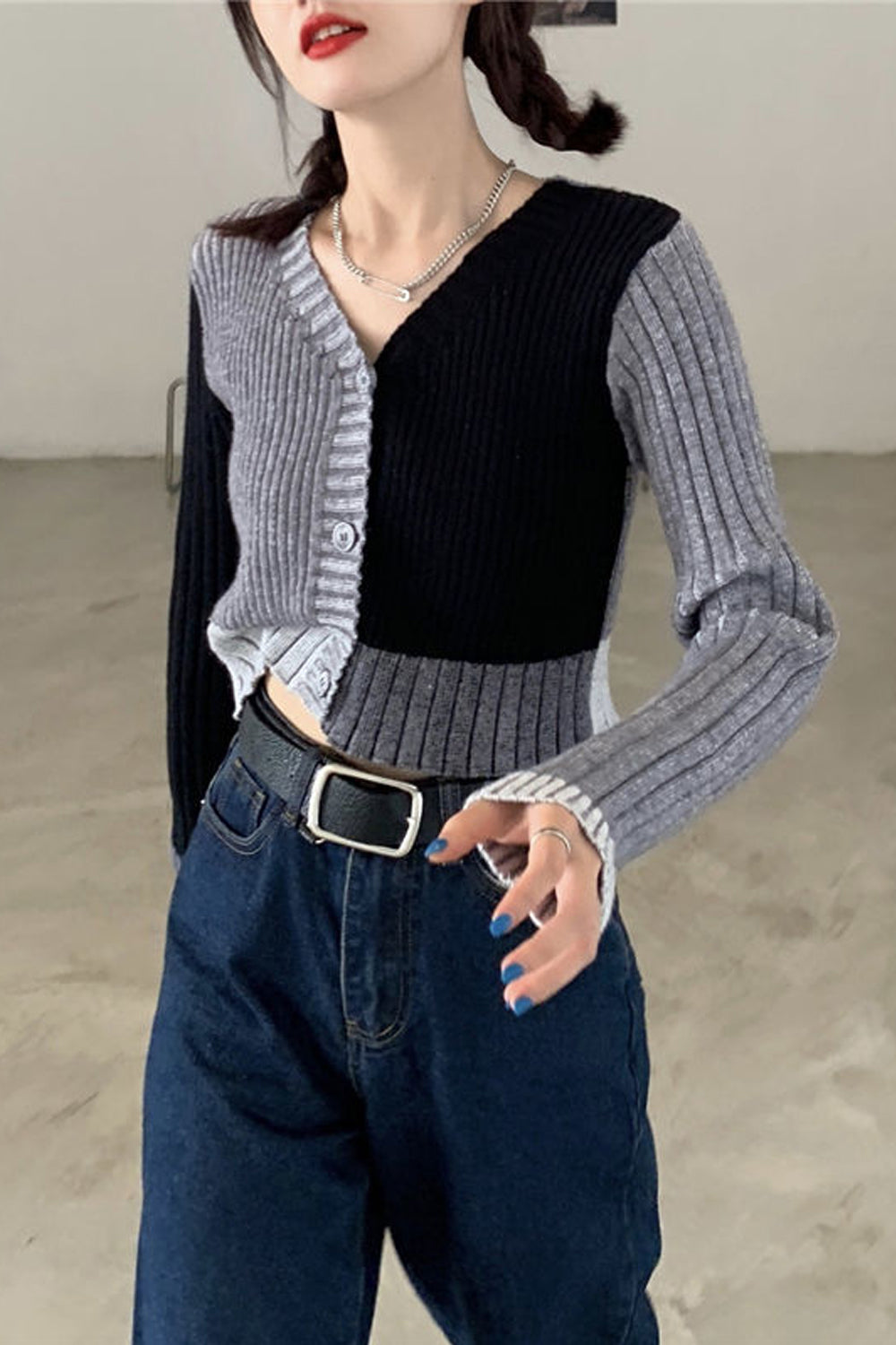 V-Neck Two Colors Cropped Cardigan Slim Sweater