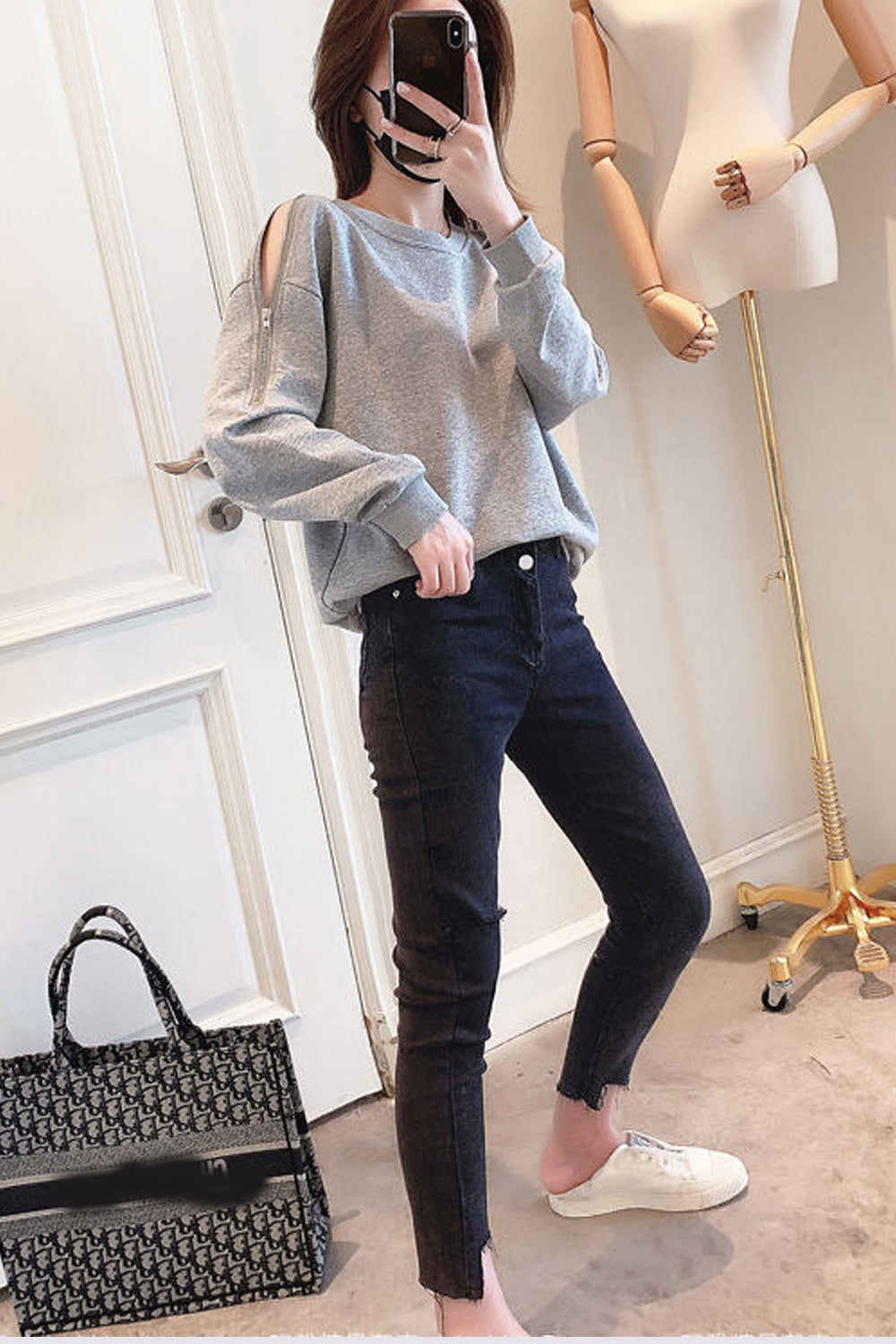 Stylish Zipper Hollow Out Loose Sweater