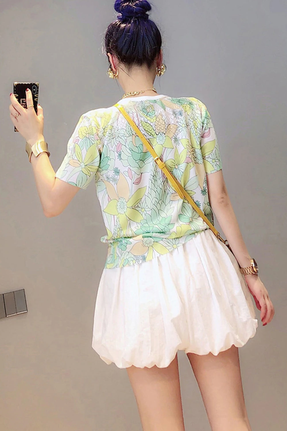 Flower Printed Knitted O-Neck Shirt