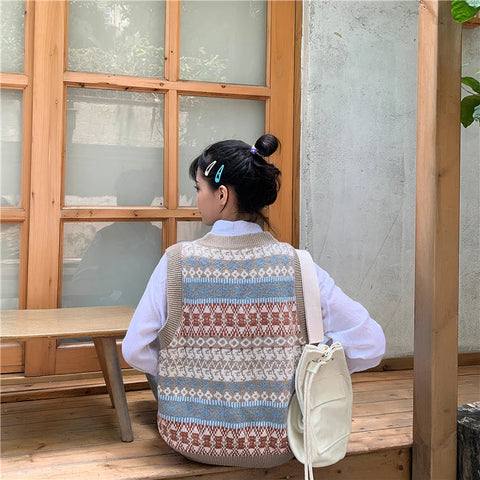 Retro Pattern V-Neck Sleeveless Vest Sweater