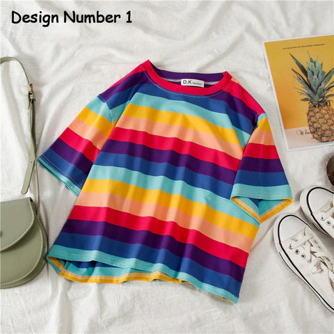 Camisa corta con rayas de arcoíris 