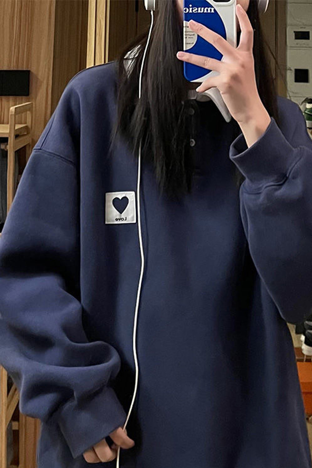 Casual Heart Pocket Logo Collar Sweater