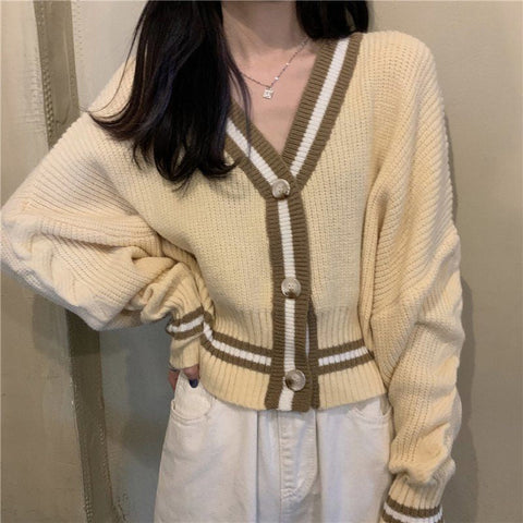 Eleganter gestreifter Cardigan-Pullover mit V-Ausschnitt 