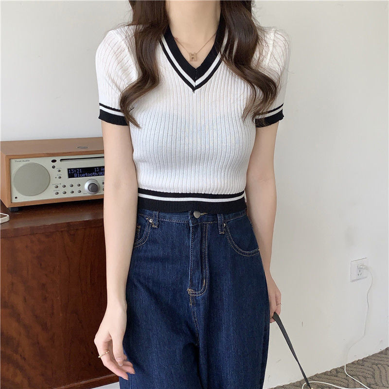 Short Sleeve V-Neck Knitted Slim Crop Tops