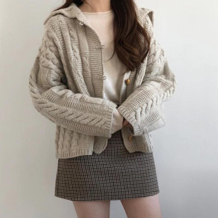 Gestrickter Cardigan-Pullover im Preppy-Stil