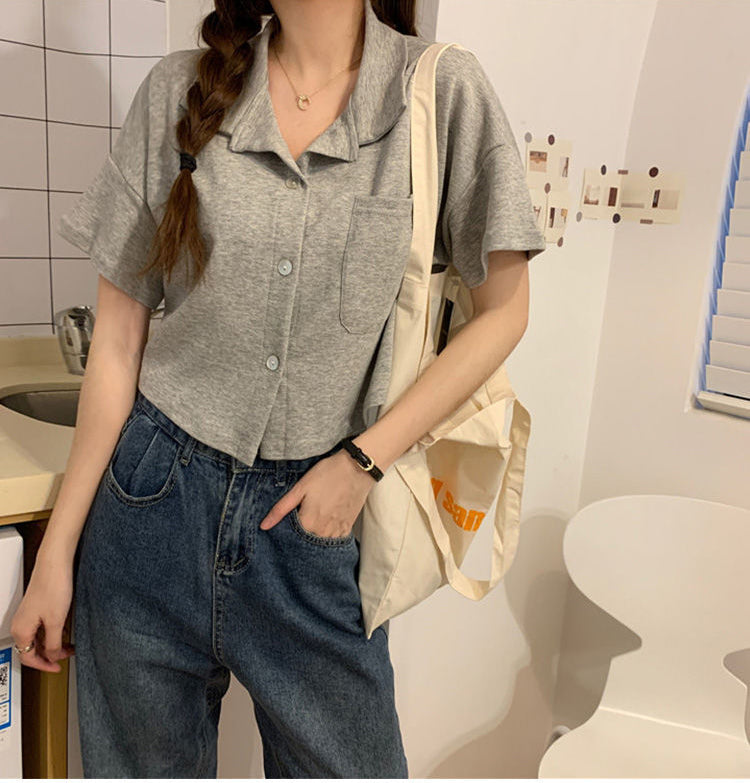 Camisa corta, sencilla y dulce con bolsillos 