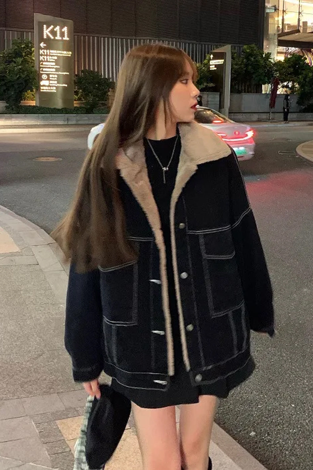 Loose Line Panelled Black Jeans Jacket