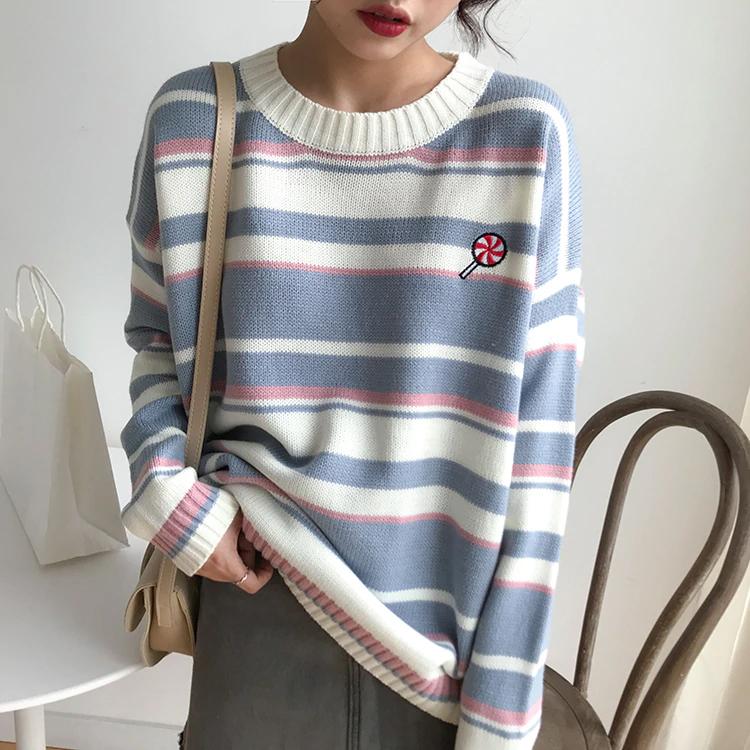 Cake Pocket Embroidery Sweater