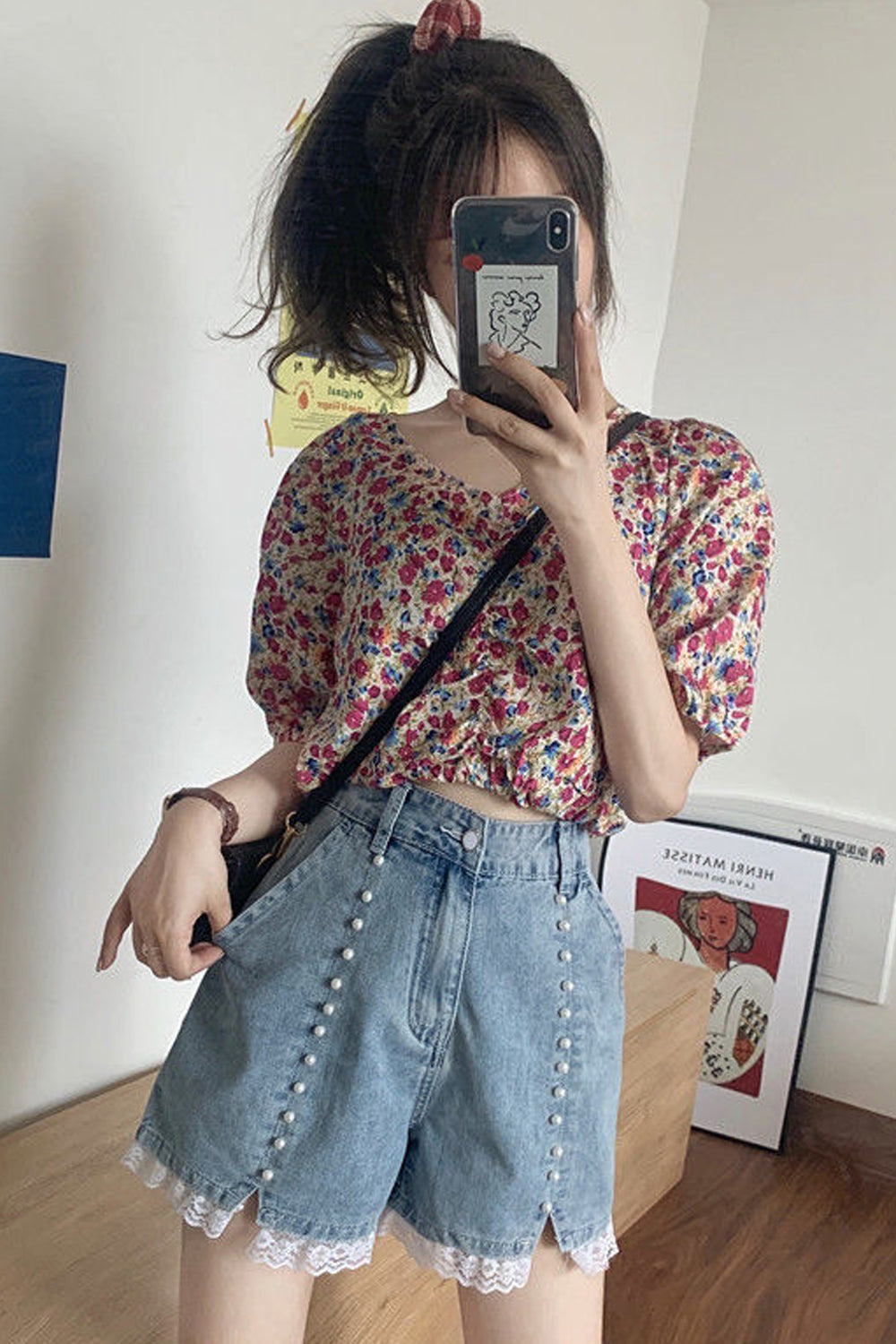 High Waist Pearls Pattern Lace Shorts Jeans