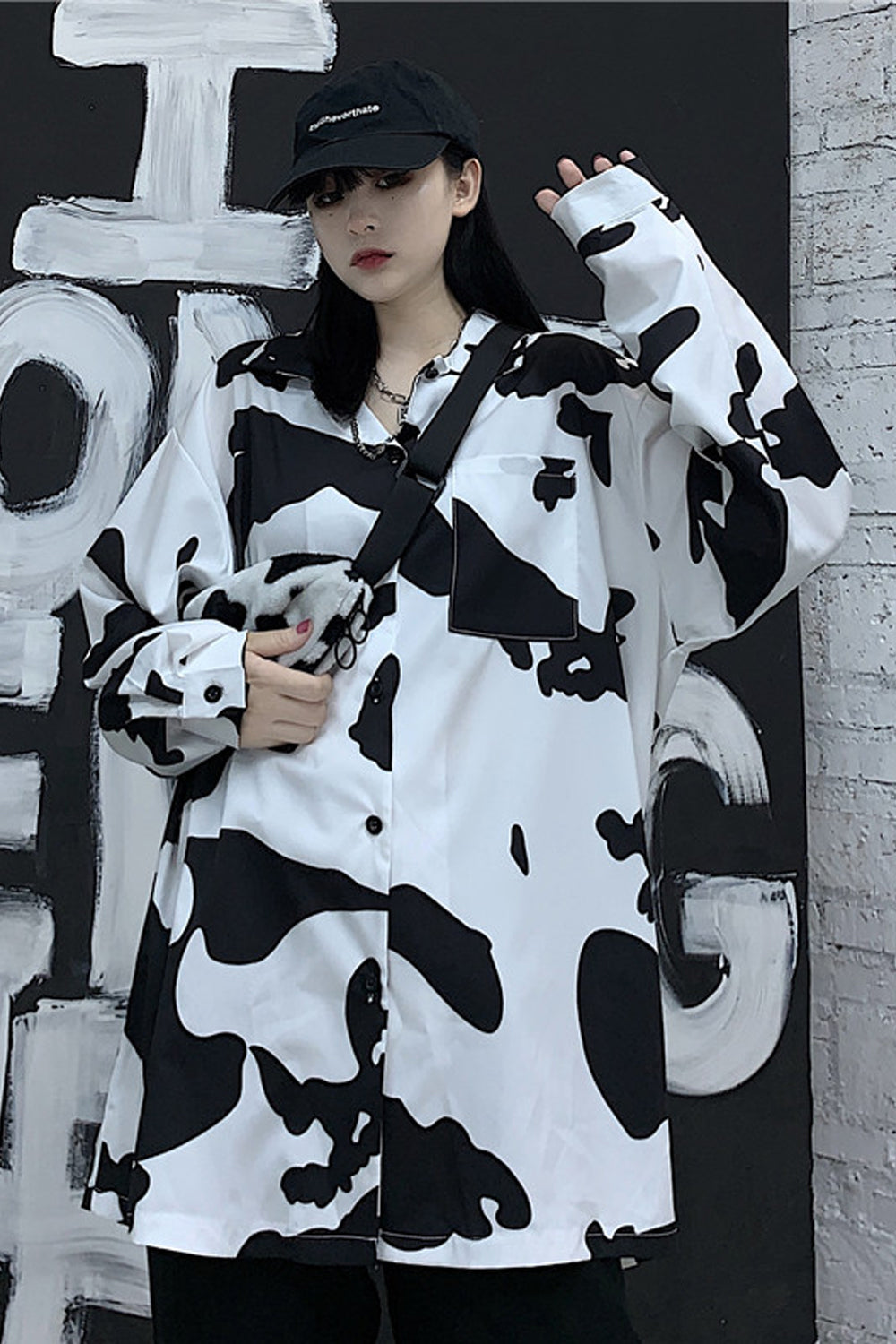 Camisa holgada de manga larga con estampado de leche de vaca