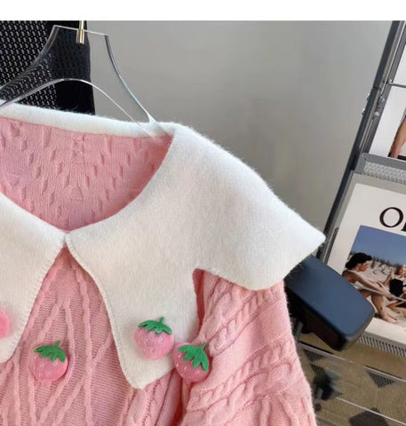 Loose Strawberry Pattern Peter Pan Collar Sweater