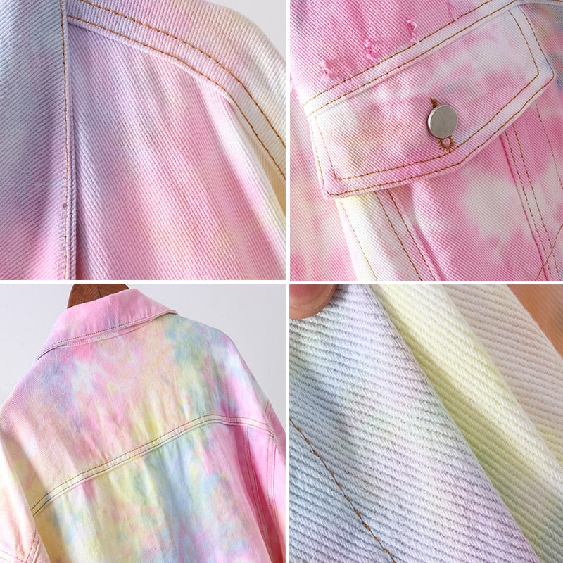 Lockere, lässige Jeansjacke mit Regenbogen-Batikmuster