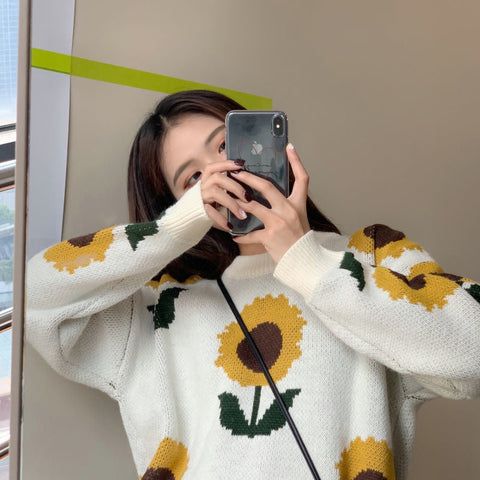 O-Neck Sun Flower Pattern Knitted Sweater