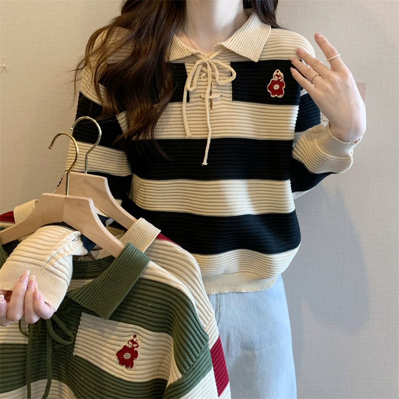 Daisy Pocket Pattern Striped Collar Sweater