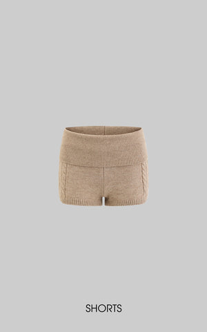 Oversized Knitwear Set with Scar