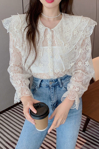 Blusa de encaje con cuello Peter Pan y manga larga