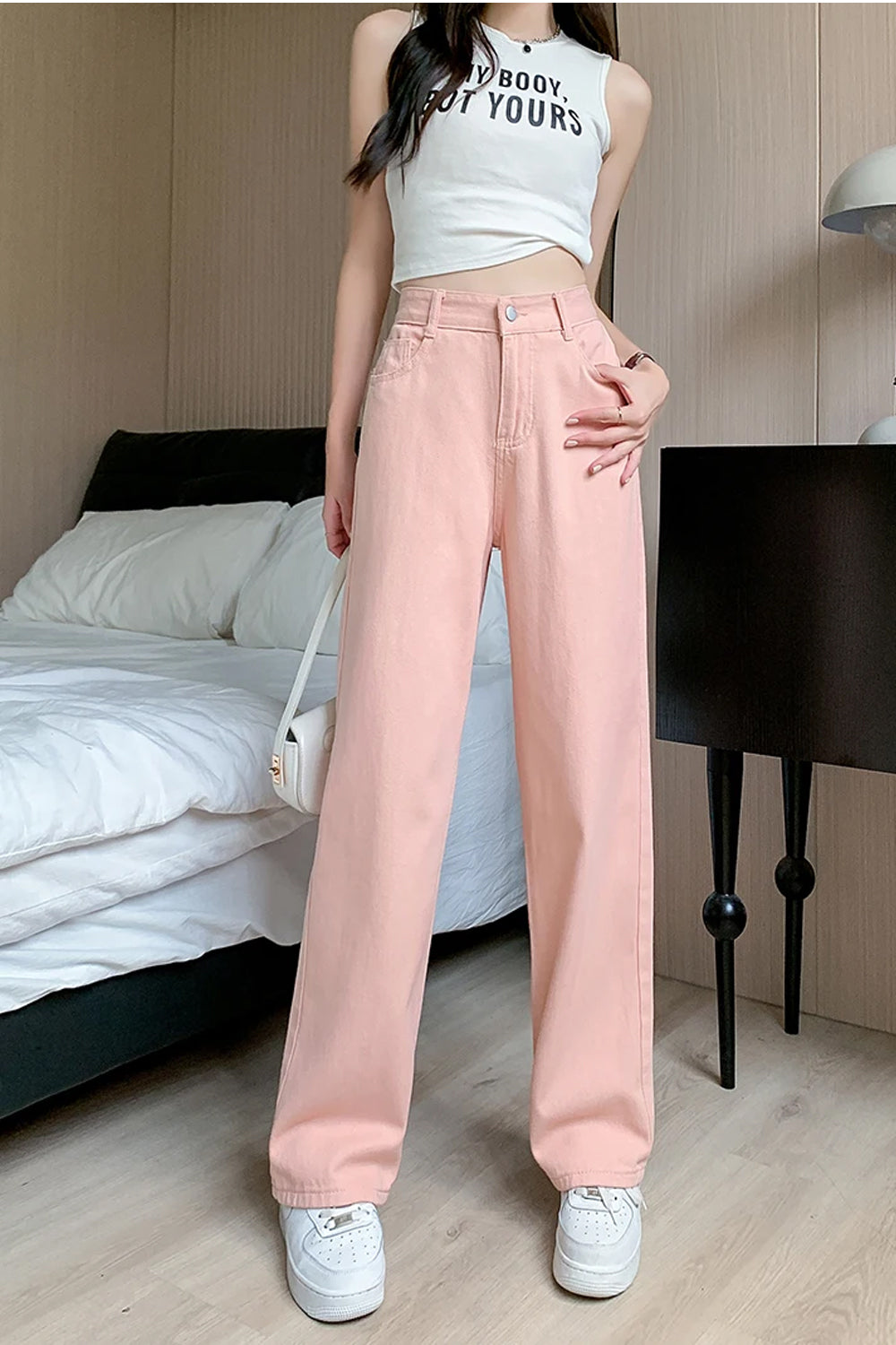 Lockere, gerade Jeanshose mit hoher Taille in Rosa 