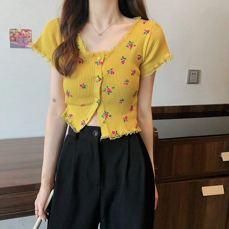 Lace Floral Pattern Knitted Crop Tops